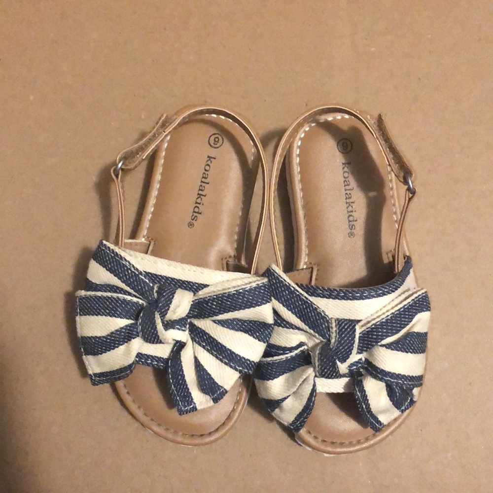 Girl’s sandals